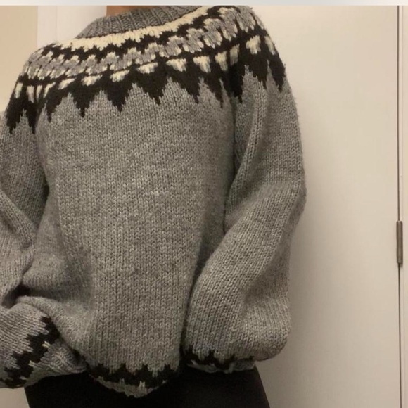 HANDMADE ICELANDIC CREWNECK SWEATER - Picture 2 of 7